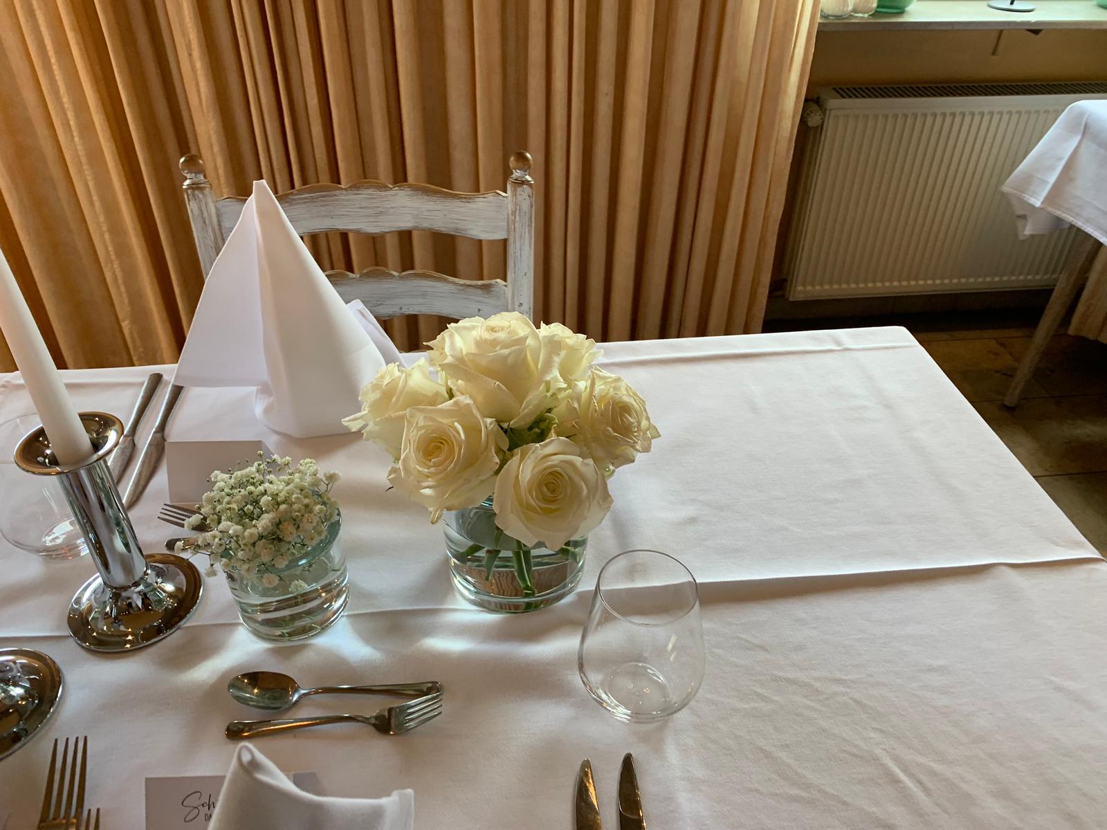Hochzeit Blumenschmuck 4